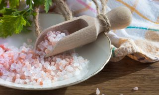 精製塩と天然塩の違いって?知っておきたい塩の豆知識