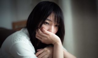 嫌な記憶で頭が一杯になる!早く忘れるための具体的な7つの方法