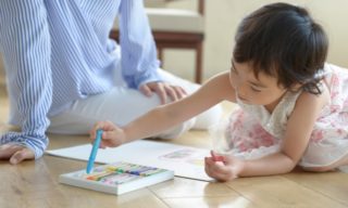 誰でも簡単にできる!心を癒すアートセラピーの効果とやり方